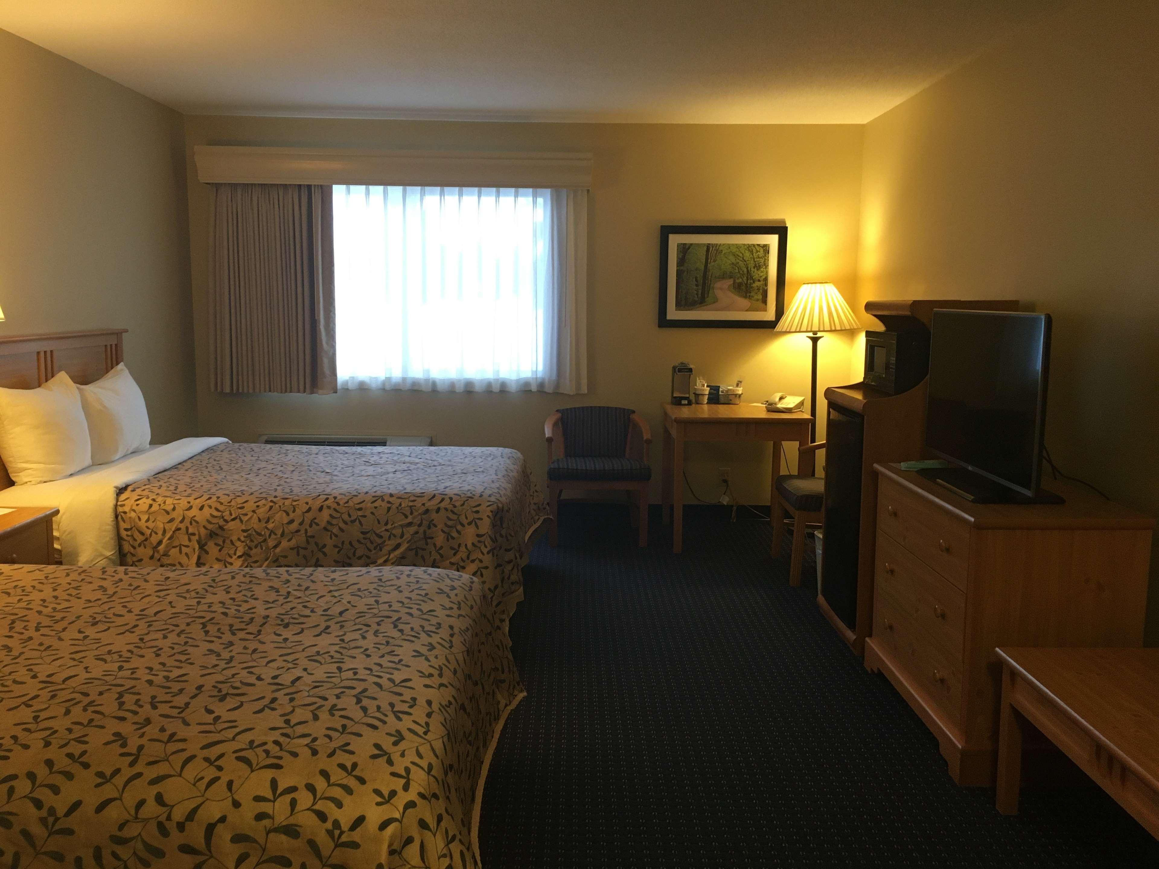 Best Western Inn Rice Lake Exterior photo