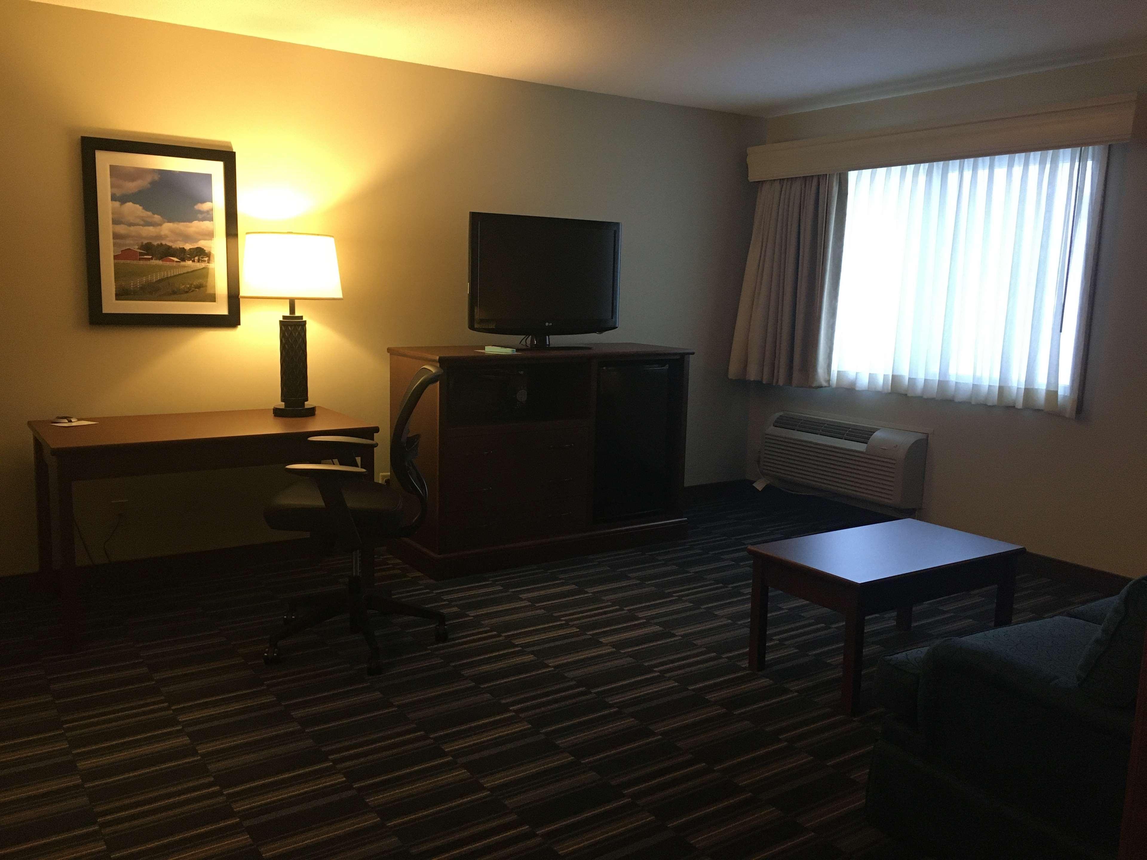 Best Western Inn Rice Lake Exterior photo