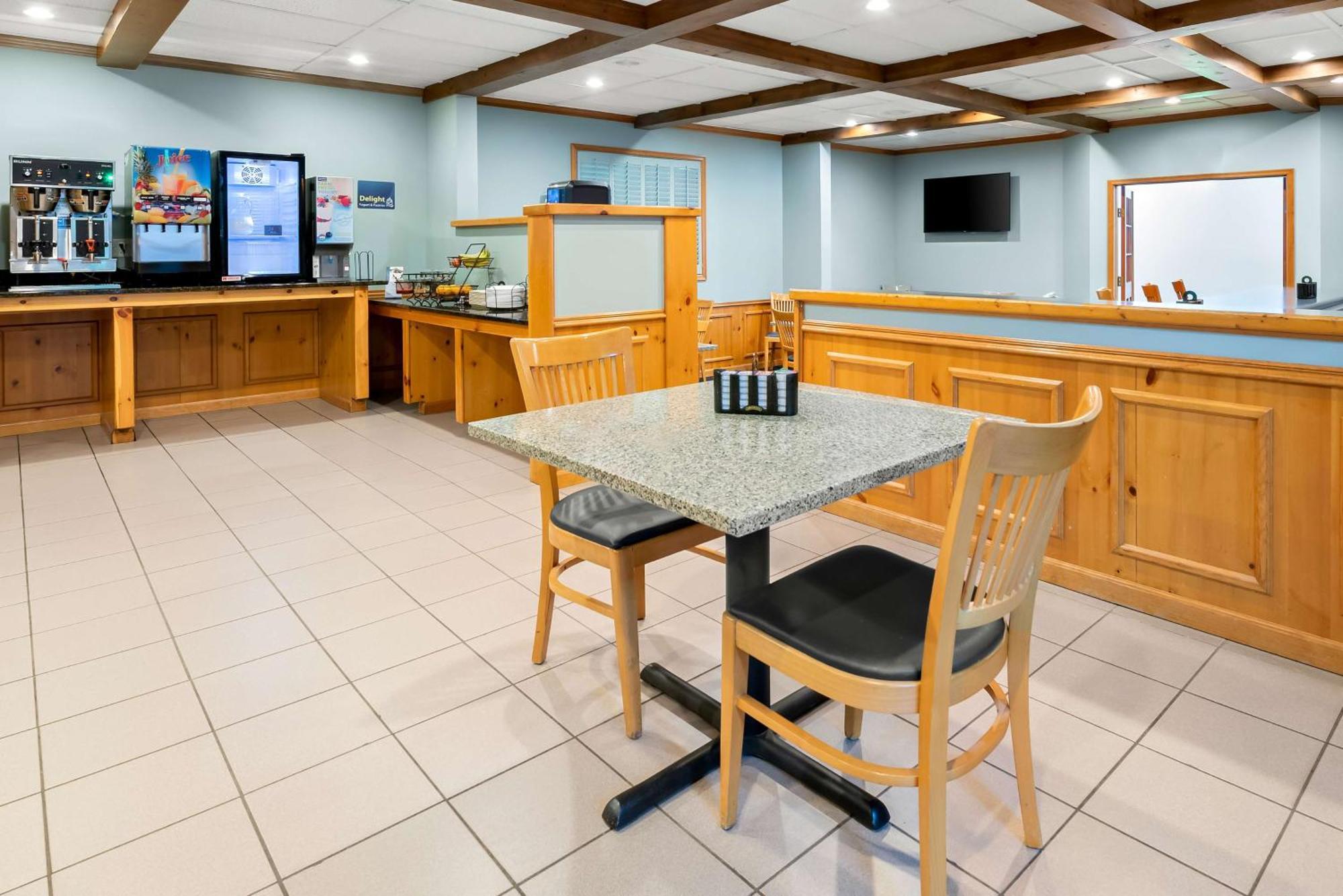Best Western Inn Rice Lake Exterior photo